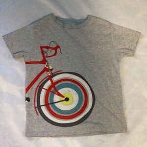 mini Boden gray short sleeve teeshirt with appliqué bicycle design 7/8Y boys